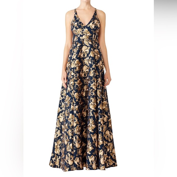 Badgley Mischka
Floral Jacquard Gown size 8 - Picture 7 of 16